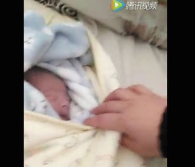 痛心，大連一女嬰剛出生兩個小時就被棄垃圾桶