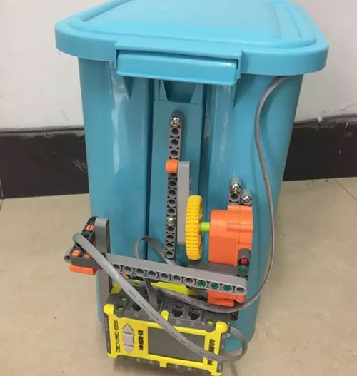 智能果殼箱,智慧出紙機(jī)……孩子們讓生活更智能!